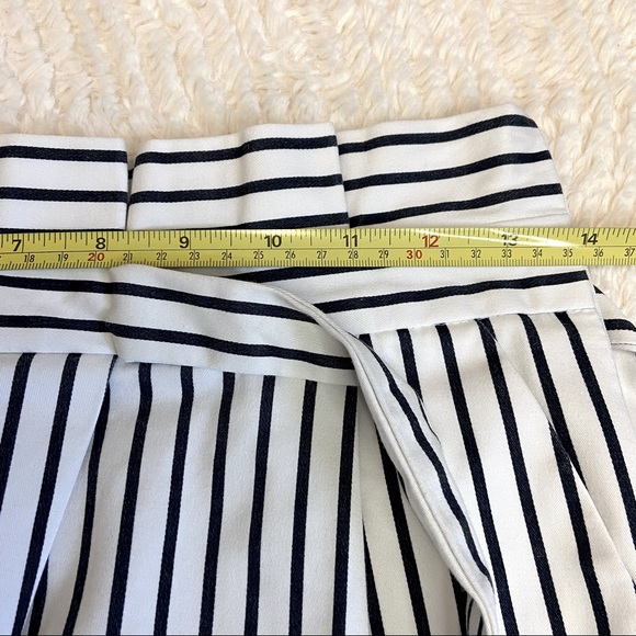 ZARA Paper Bag Striped Tie Waist Shorts - Size: Small - Picture 6 of 10